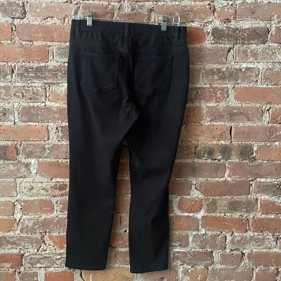 Uniqlo Ultra Stretch Capri Pants- Jeans - Black - L - Picture 4 of 6